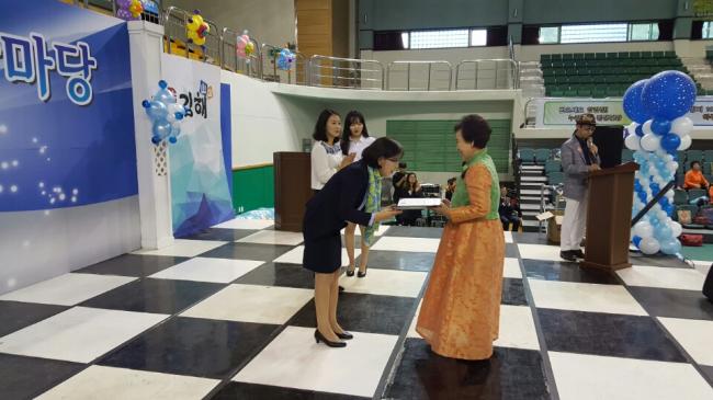 2016년 은빛 건강 한마당 행사 참가(우리춤동아리) 참조 이미지